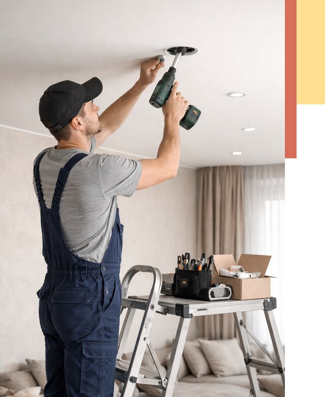 Установка и монтаж точечных светильников в натяжной потолок в Пугачеве от 1829 руб. | ОТДЕЛОЧНИК-Пгч